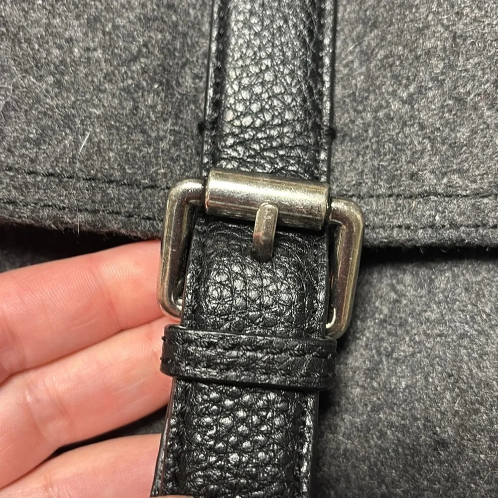 POTTERY BARN GRAY ESSEX FELT MESSENGER BACKPACK BAG